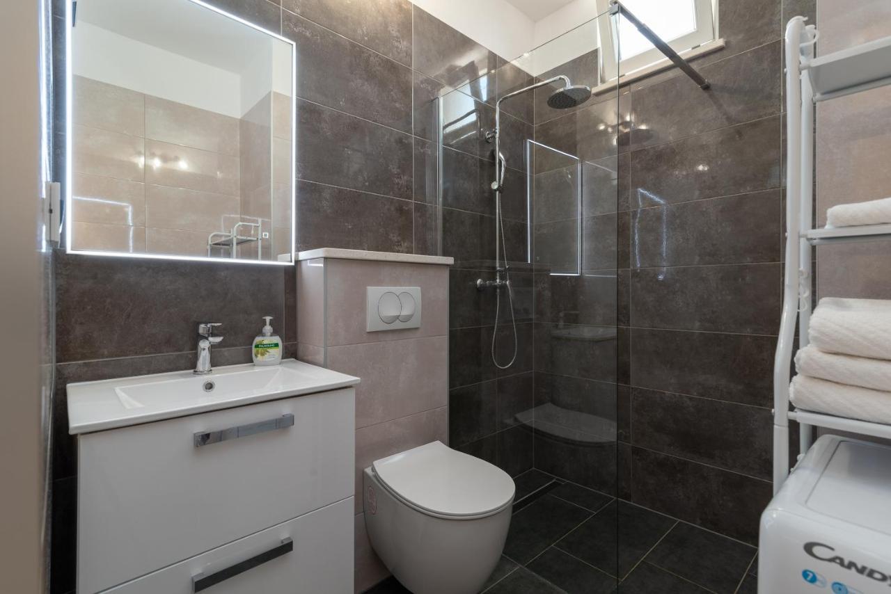 Apartment Leo Trogir Exterior foto